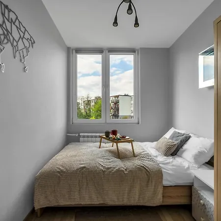 Targowek - 54m2, Balcony, Bus Nearby - By Rentujemy * Warsaw