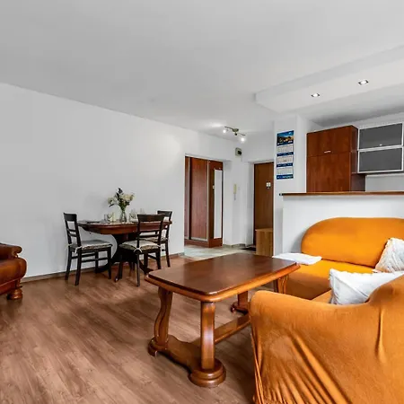 Targowek - 54m2, Balcony, Bus Nearby - By Rentujemy * Warsaw