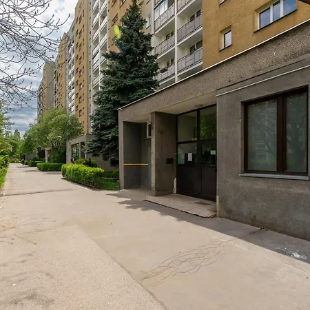 Apartment Targowek - 54m2, Balcony, Bus Nearby - By Rentujemy